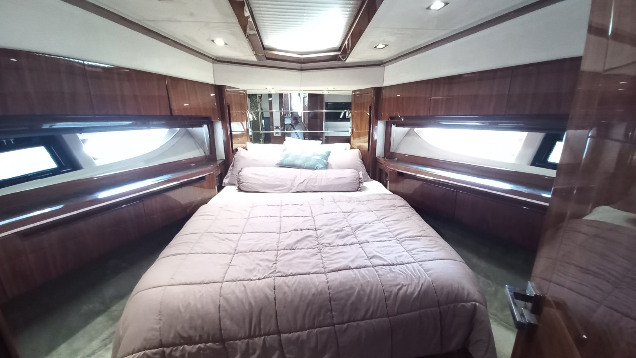 Du thuyền Galeon 660 Fly